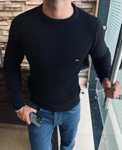 Stylish Black Warm Pullover For Men